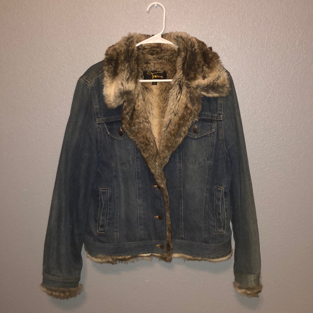 Faux Fur Jean Jacket💙